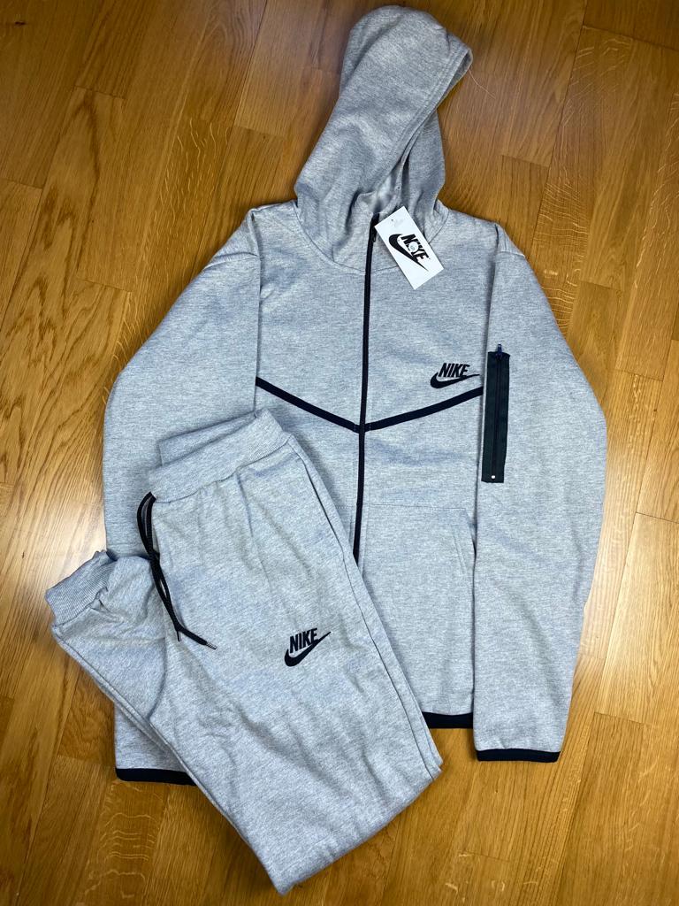 Chandal Nike Tech - Postu Tienda