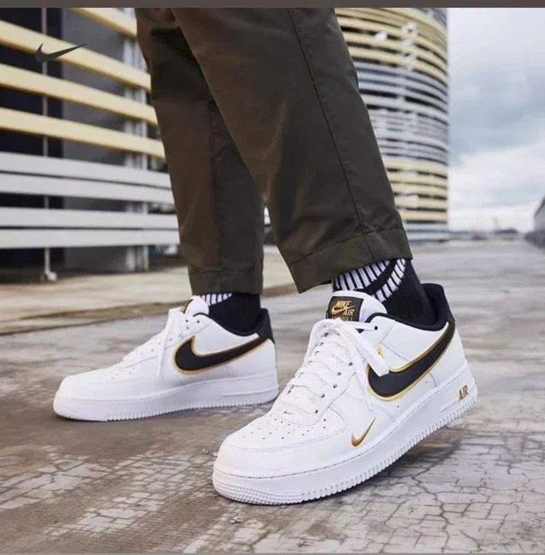 Nike Airforce 1 special gold