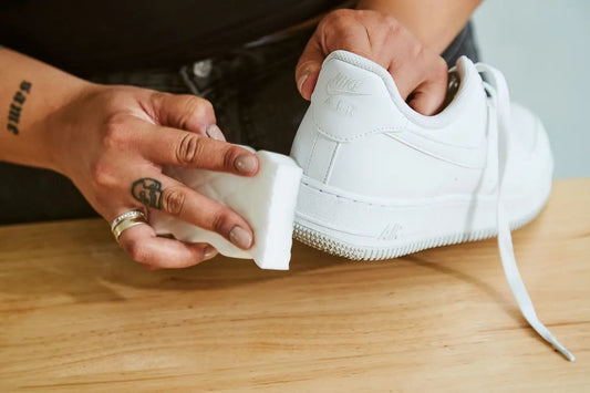 ¿Cómo limpiar tus zapatillas correctamente? - Postu Tienda