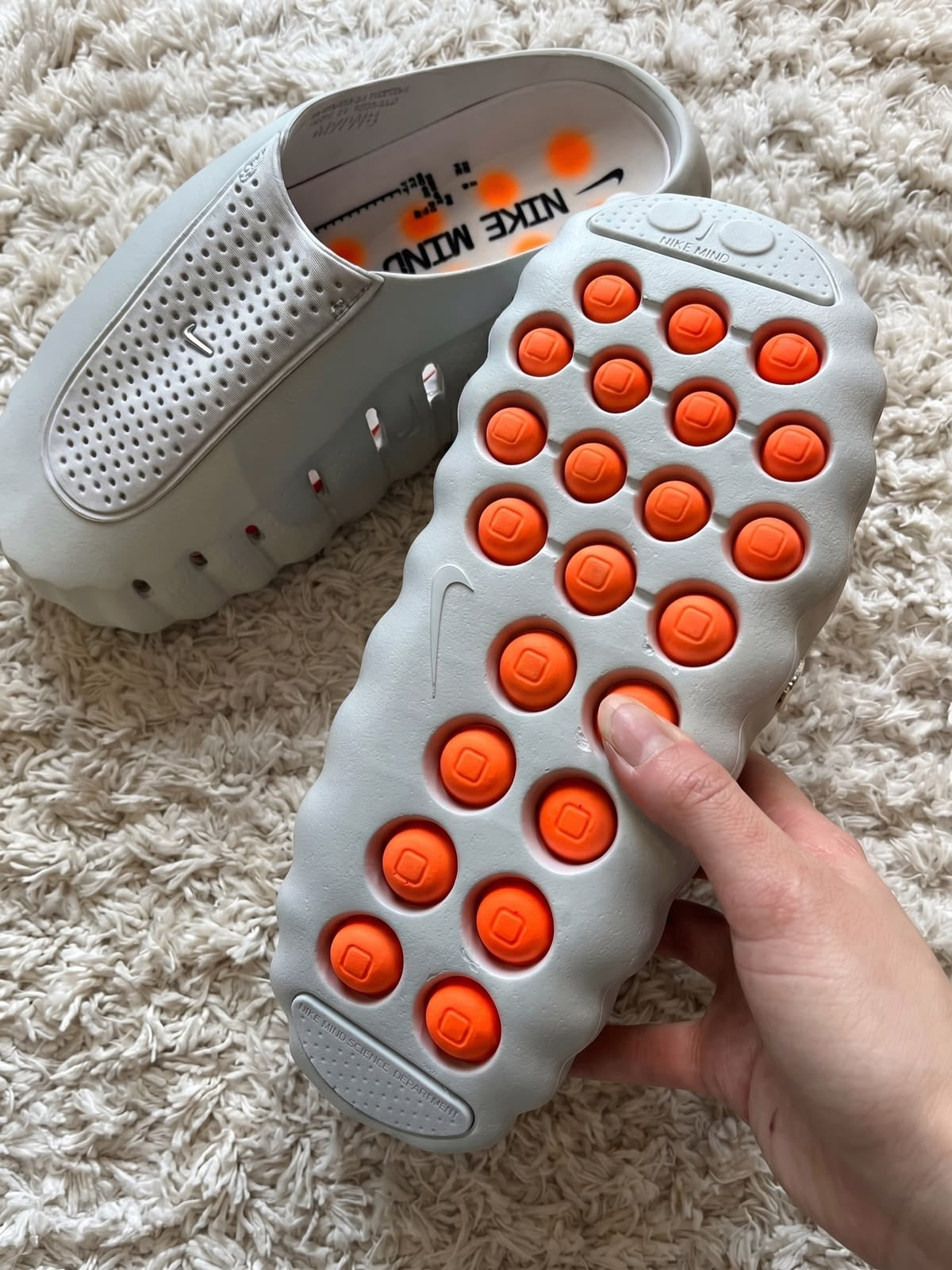 Nike Mind 001
