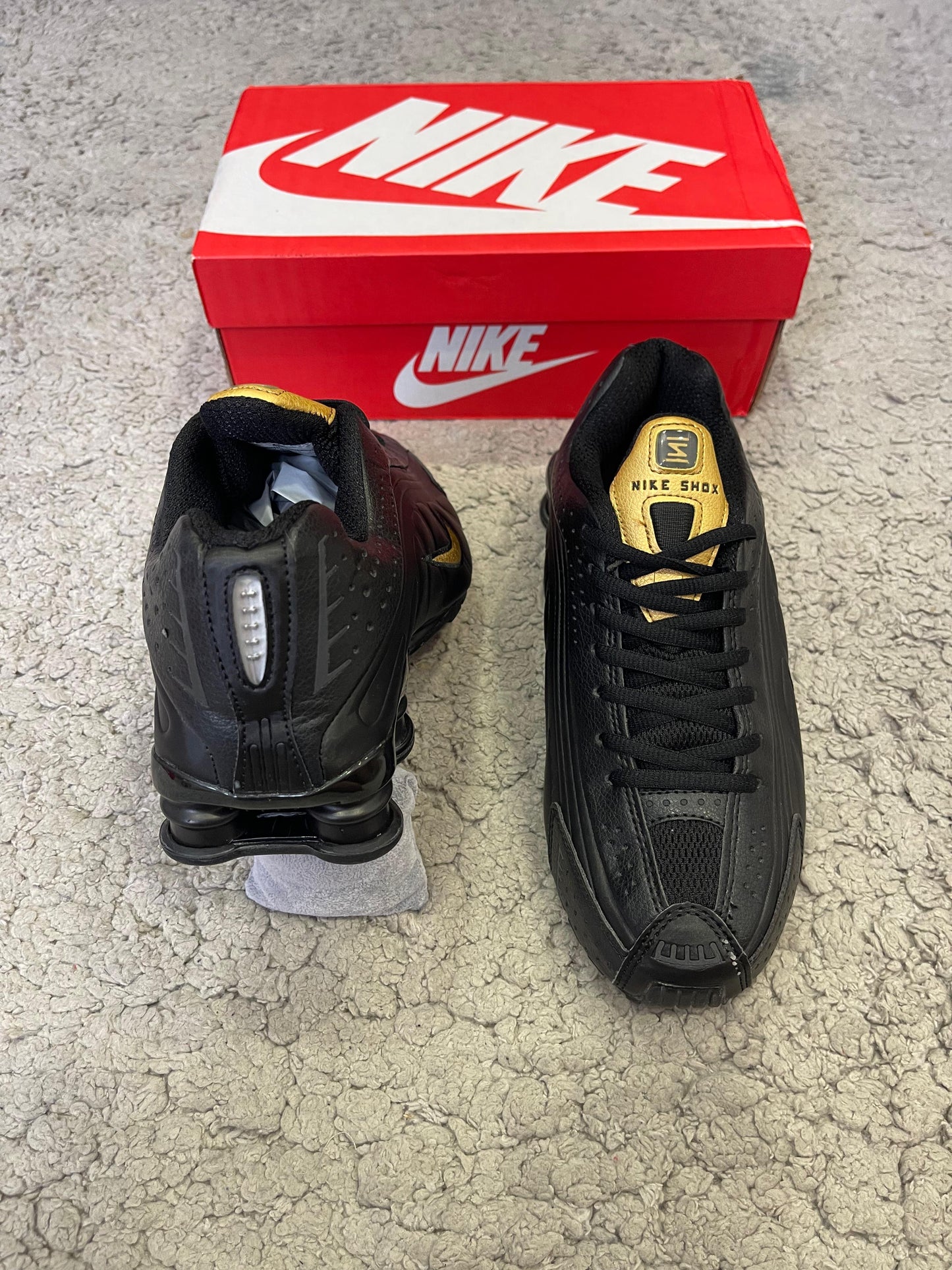 Nike Shox R4 Black Gold - Mi tienda