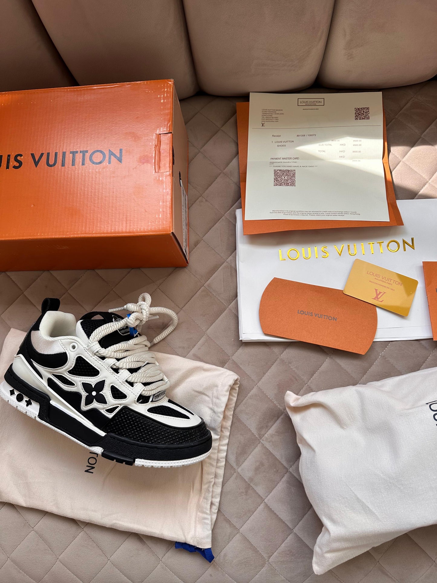 Louis Vuitton Skate B&N