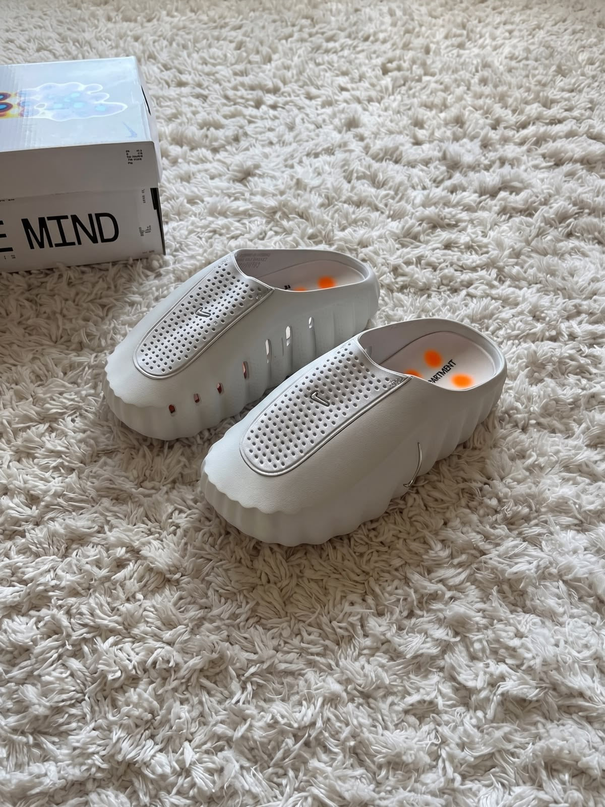 Nike Mind 001