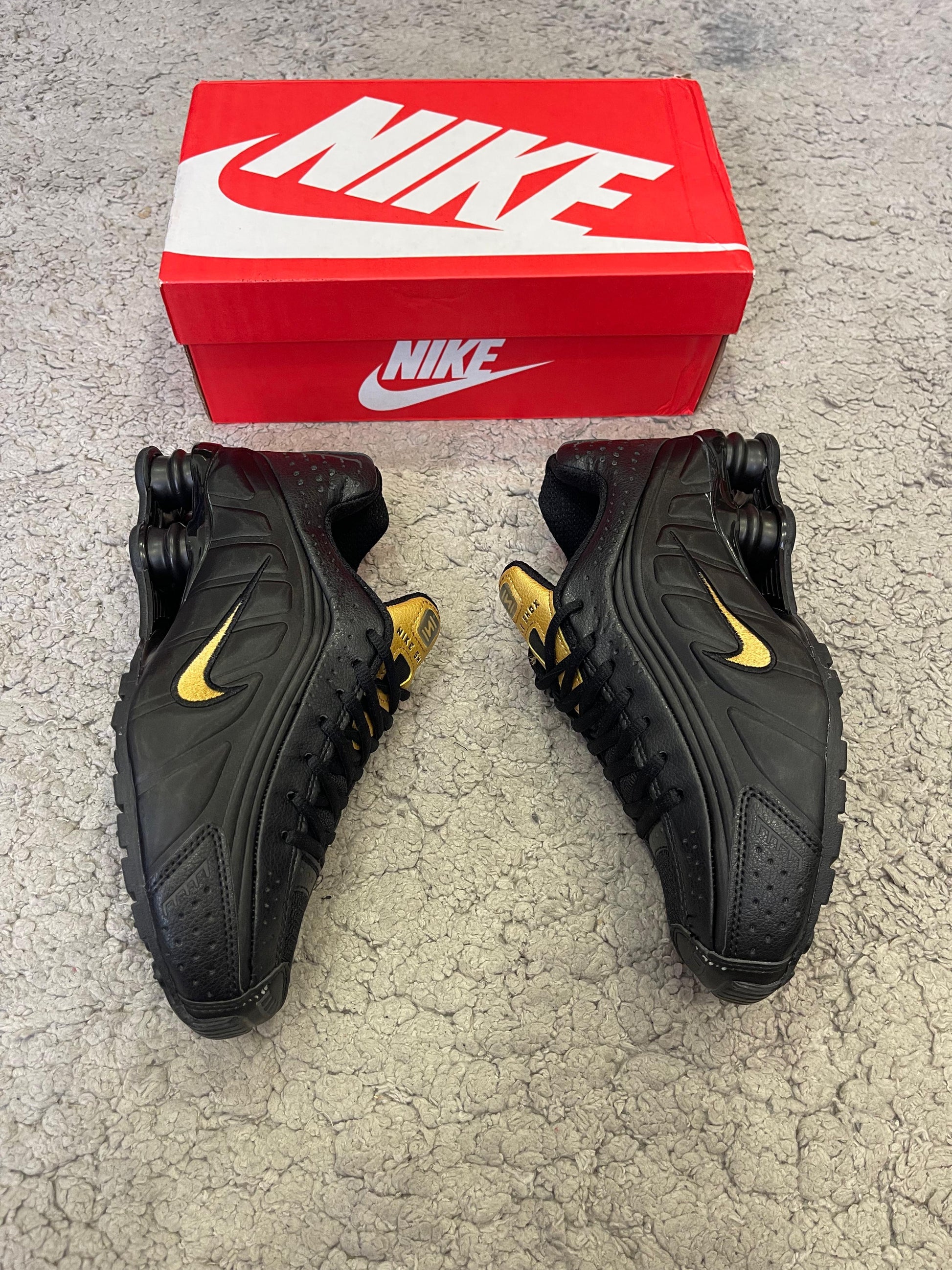 Nike Shox R4 Black Gold - Mi tienda