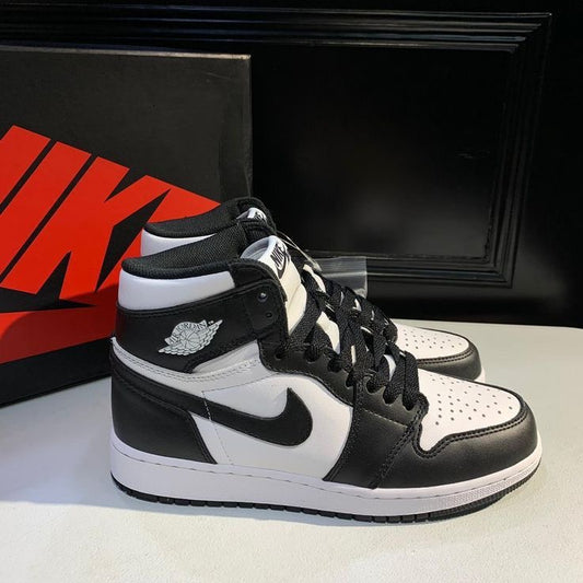 Nike Jordan retro 1 Panda